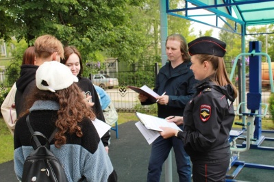 В Кудымкаре полицейские и общественники приняли участие в проведении для молодежи квест-игры антинаркотической направленности