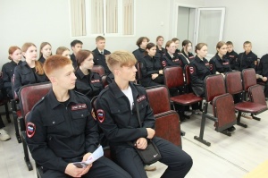 В Кудымкаре полицейские провели встречу со студентами, обучающимися по специальности «Правоохранительная деятельность»