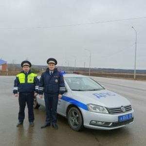Автоледи через социальные сети поблагодарила сотрудников кудымкарской Госавтоинспекции, оказавших ей помощь на дороге