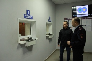 В Кудымкаре общественник проверил работу регистрационно-экзаменационного отделения