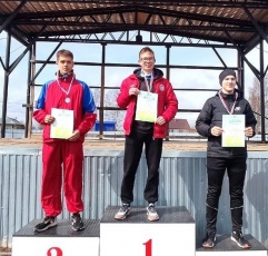 На стадионе "Парма" города Кудымкара прошли соревнования Кудымкарского муниципального округа по легкоатлетическому бегу с целью подготовки и комплектованию команд к окружной и краевой легкоатлетическим эстафетам.