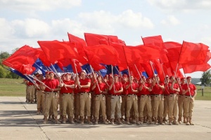 Участники военно-патриотических сборов «Гвардеец» из Пермского края получили часы от полпреда Игоря Комарова