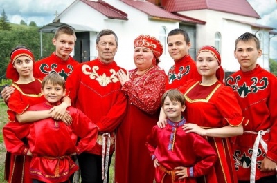 В канун Дня семьи, любви и верности в столице Чувашии состоялось торжественное открытие окружного фестиваля «Успешная семья Приволжья»