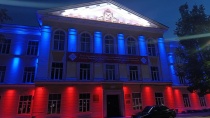 Архитектурная художественная подсветка украсила здания, расположенные в центральной части города Кудымкара