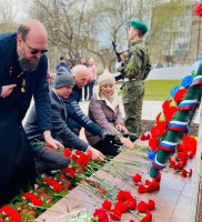 От всей души поздравляем вас с Днём Победы!