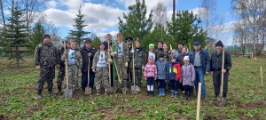 В Кудымкарском муниципальном округе полицейские, ветераны ОВД и учащиеся присоединились к акции «Сад Памяти»