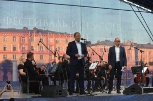 Игорь Комаров и главы регионов ПФО посетили 65-й фестиваль искусств «На Родине П.И. Чайковского»