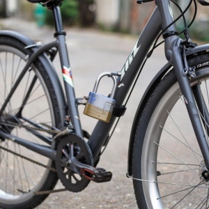 Полицейские напоминают гражданам об участившихся случаях краж велосипедов