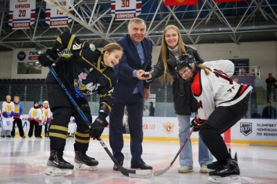 Юные хоккеистки Пермского края борются за победу в турнире «Хрустальная тиара»