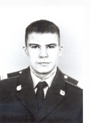 В Кудымкарском  муниципальном округе полицейские почтили память погибшего при исполнении служебного долга Эдуарда Тарасова.