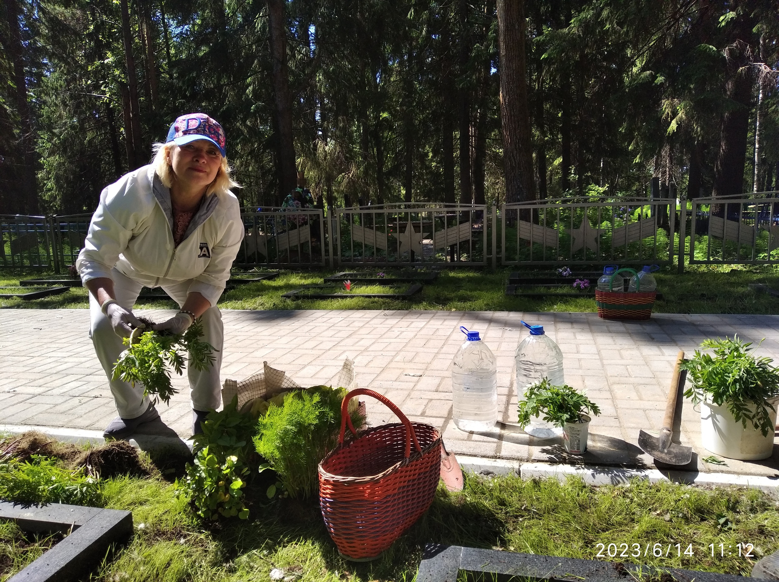 Помните! Через века, через года – помните!