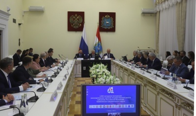 Парламентарии обсудили взаимодействие органов власти с жителями регионов ПФО и меры поддержки инновационной деятельности